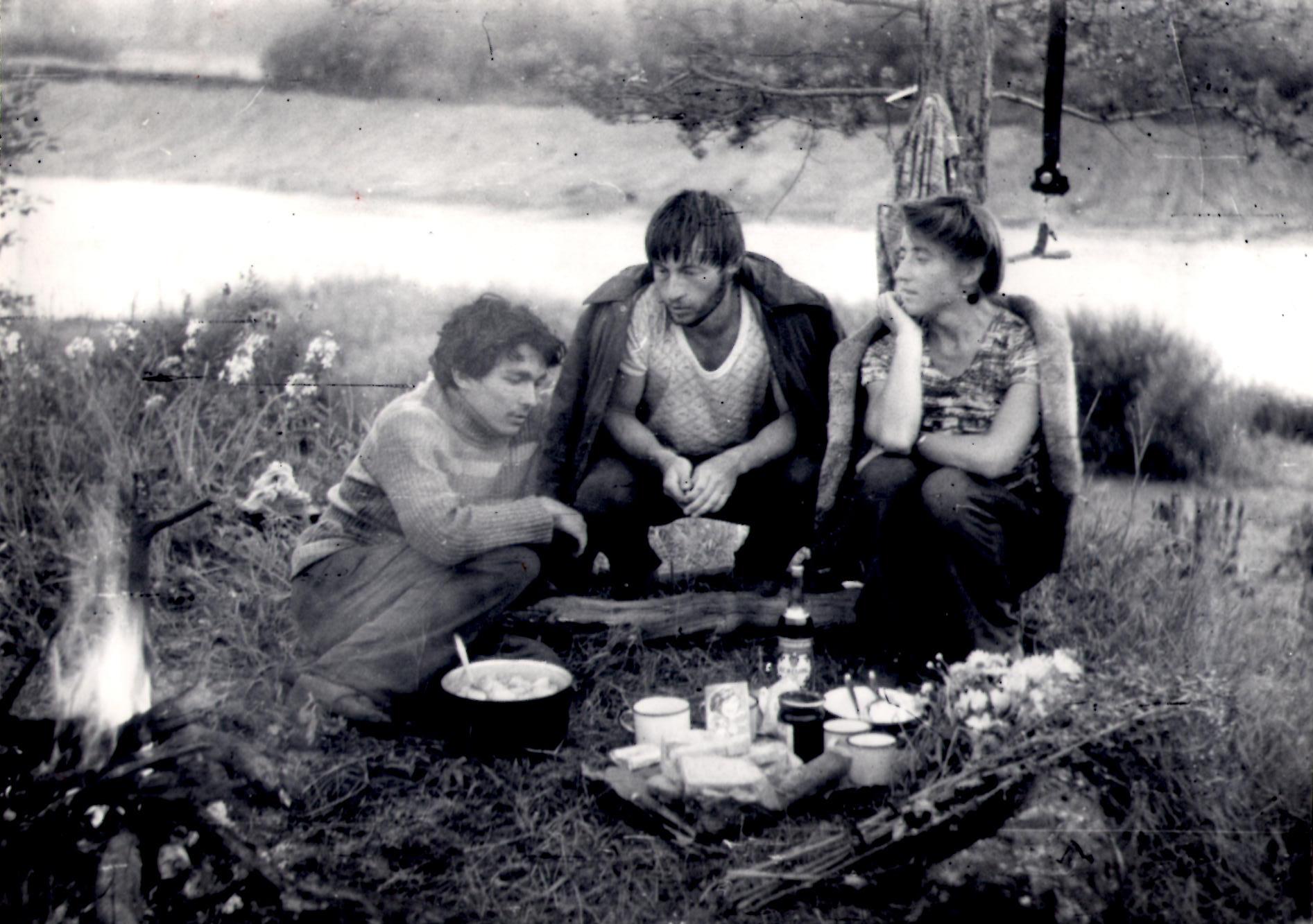 Башкирия, 1981, разведки в окрестностях Каповой пещеры. В центре Е. М. Колпаков, справа начальник отряда Т. И. Щербакова