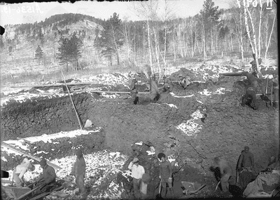 Процесс раскопок кургана № 24.