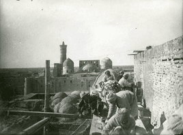 Бухара. Реставрация главного портала медресе