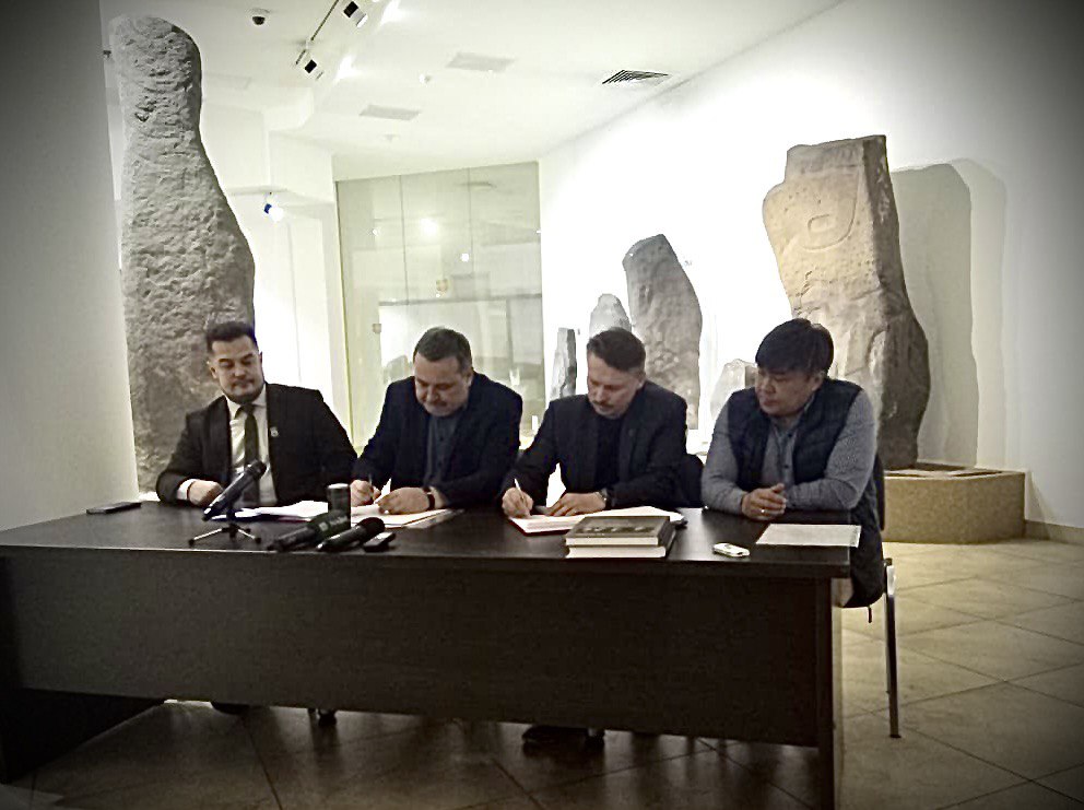 Подписан договор о сотрудничестве с Хакасским национальным краеведческим музеем им. Л. Р. Кызласова.