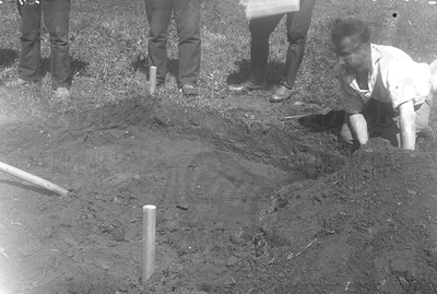 2 каргер на раскопе в 1934 -архив иимк II 15209_result.png